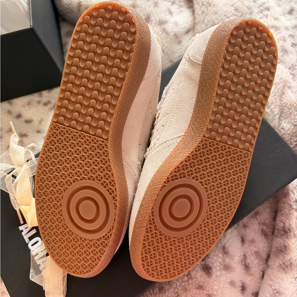 Alohas Lace Sneakers size 6 NWT - Picture 7 of 9